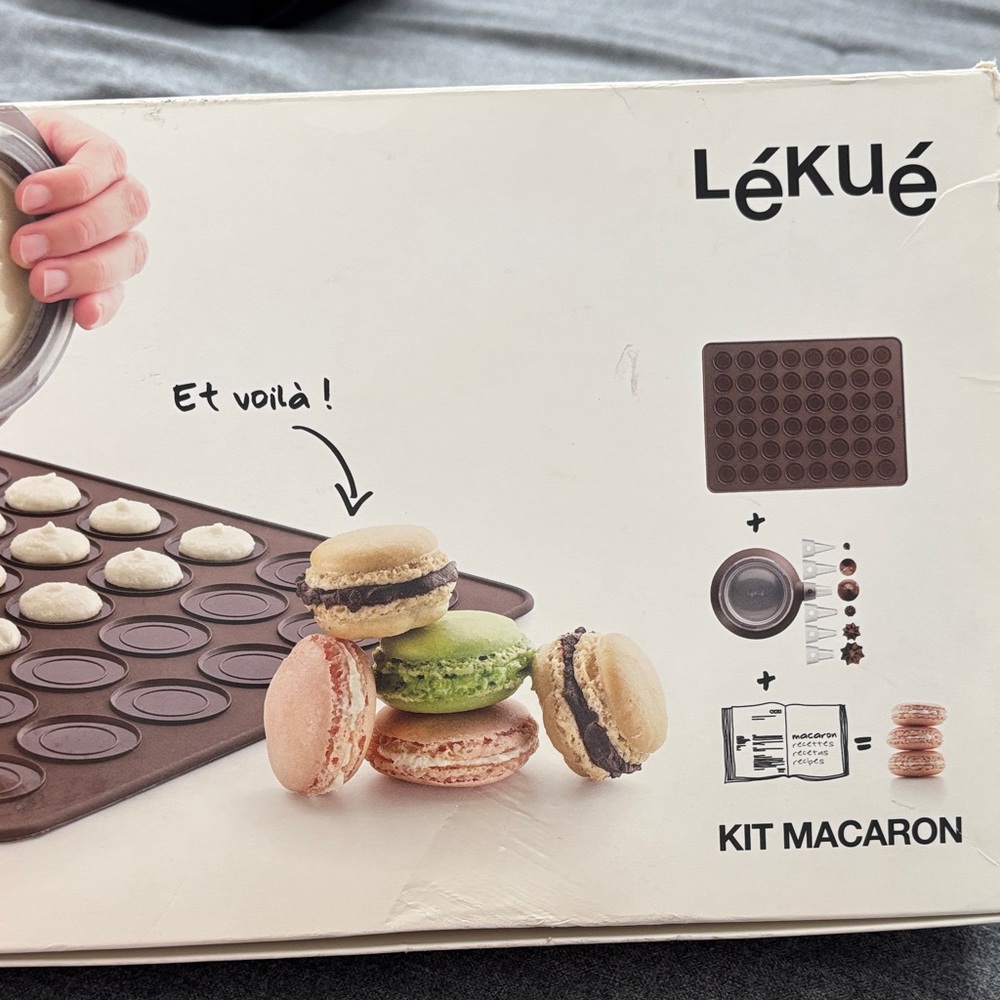 Lékué French Macaron Baking Kit